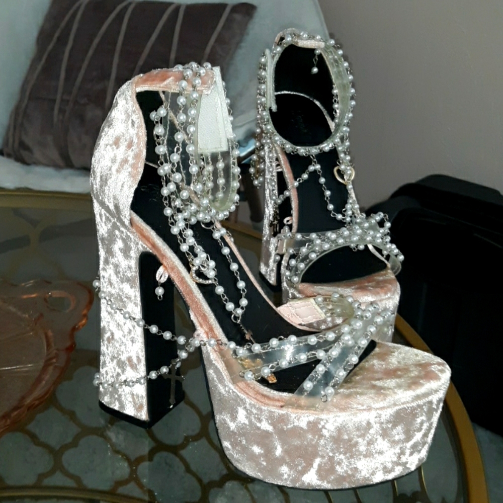 Rare pearl platforms